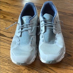 On Running Cloud 5 Shoes- 8.5